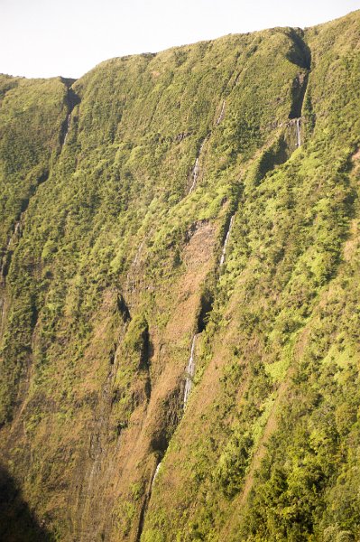 20140112_092752 D3.jpg - Waterfall, Waipo Valley, Hawaii